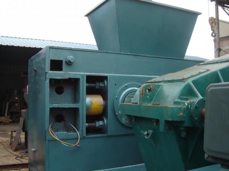 coal briquetting machine